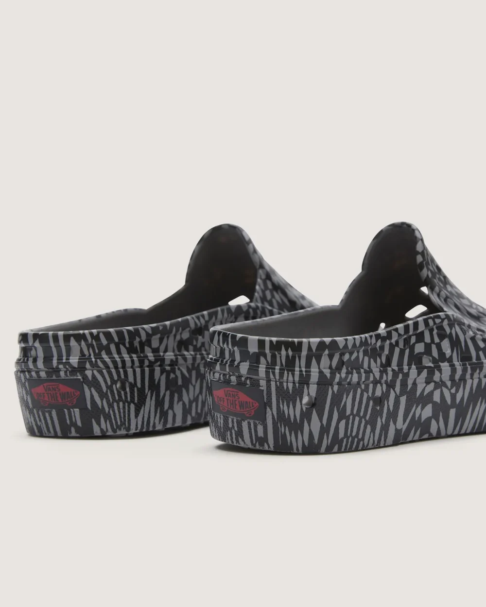 VANS - כפכפים Slip-On Mule Trk – V005V8174 – surf-essentials-black-black-grey – 6