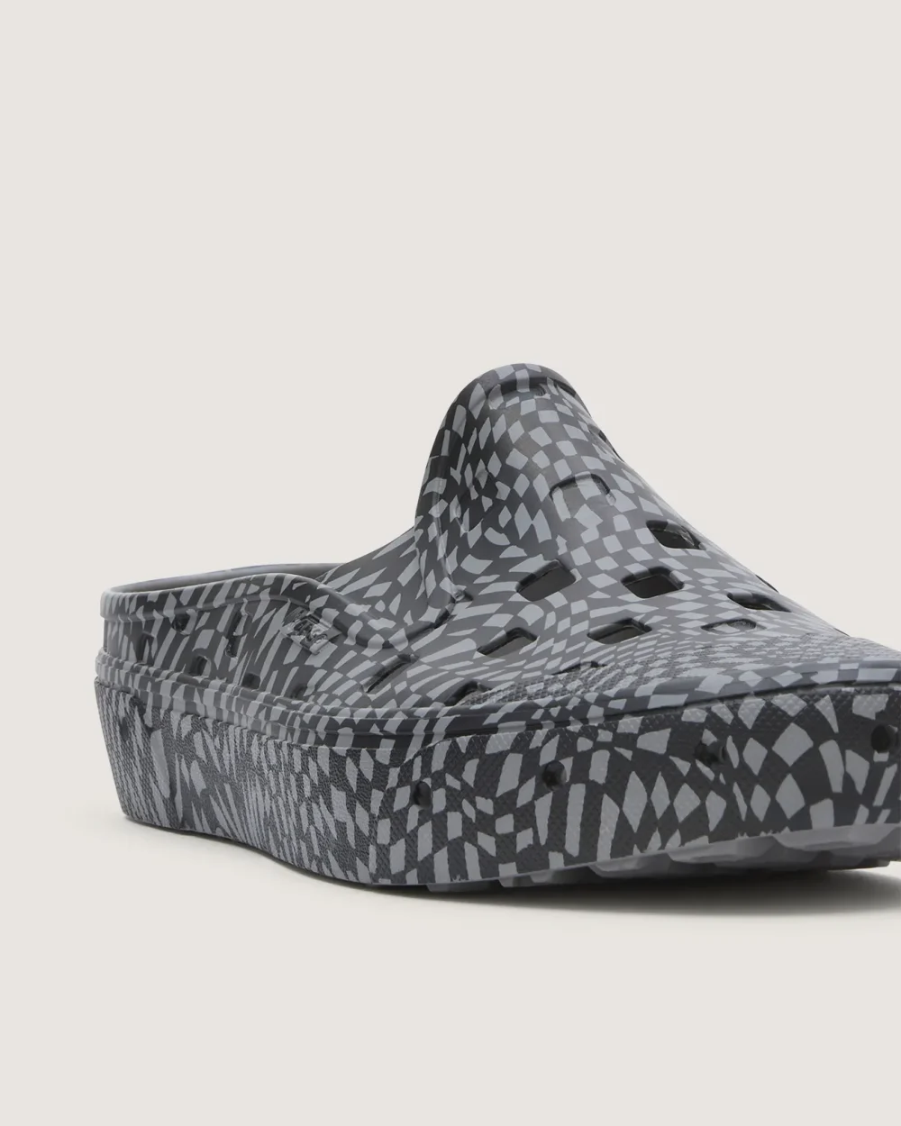 VANS - כפכפים Slip-On Mule Trk – V005V8174 – surf-essentials-black-black-grey – 7