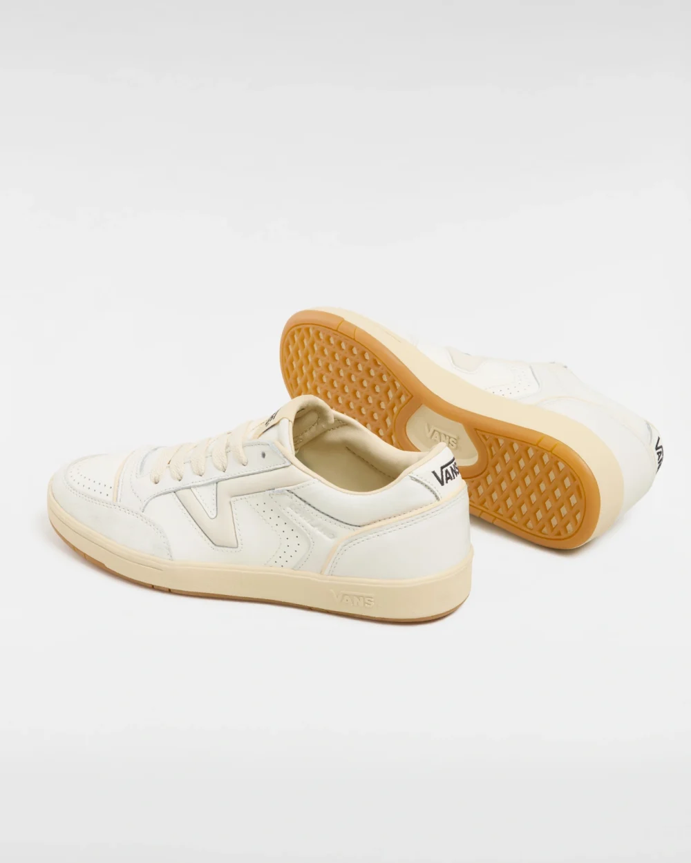 VANS - נעלי סניקרס Vintage Lowland Cc Jmp R – V007P2CD3 – vintage-marshmallow – 2