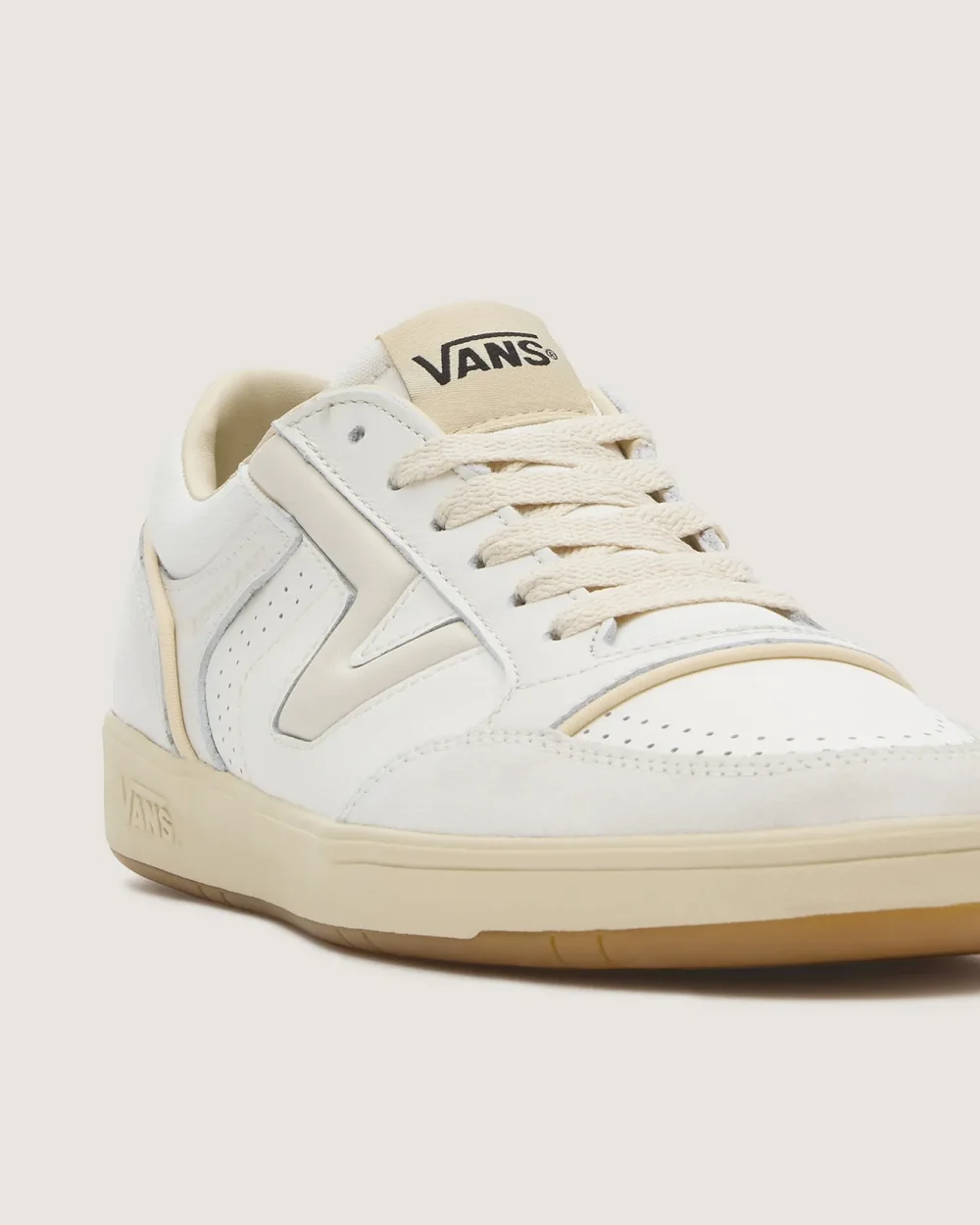 VANS - נעלי סניקרס Vintage Lowland Cc Jmp R – V007P2CD3 – vintage-marshmallow – 7
