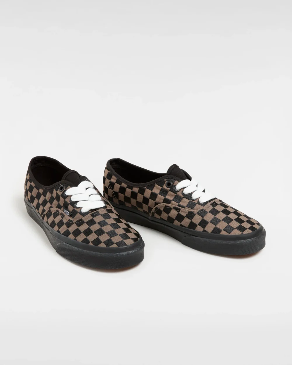 VANS - נעלי סניקרס Authentic – V009PVCJK – embroidered-checker-black – 1