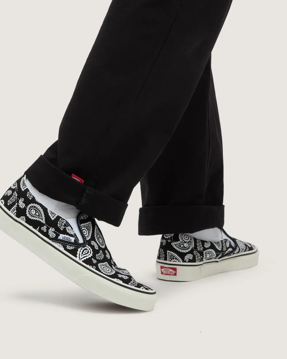 VANS - נעלי סניקרס Classic Slip-On – V009Q7BMA – primavera-paisley-black – 2