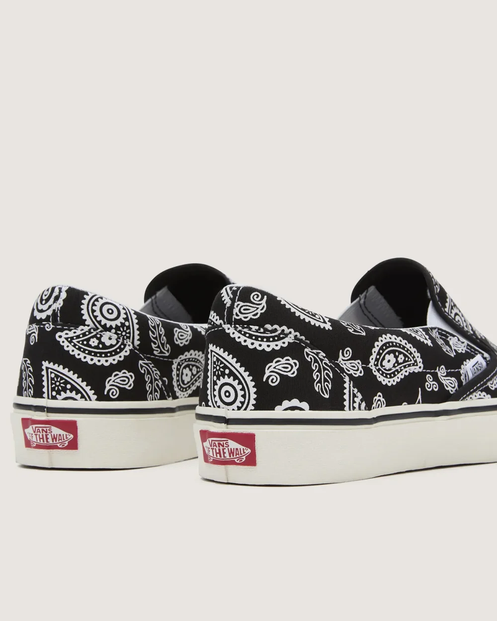 VANS - נעלי סניקרס Classic Slip-On – V009Q7BMA – primavera-paisley-black – 6