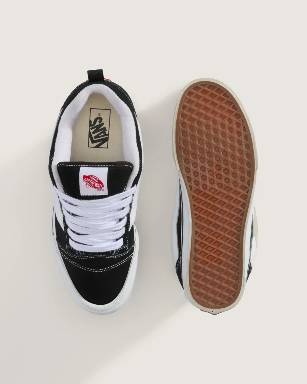 VANS - נעלי סניקרס Knu Skool – V009QC6BT – black-true-white – 2