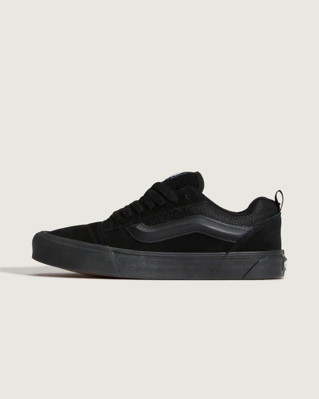 VANS - נעלי סניקרס Knu Skool – V009QCBKA – black-black – 1