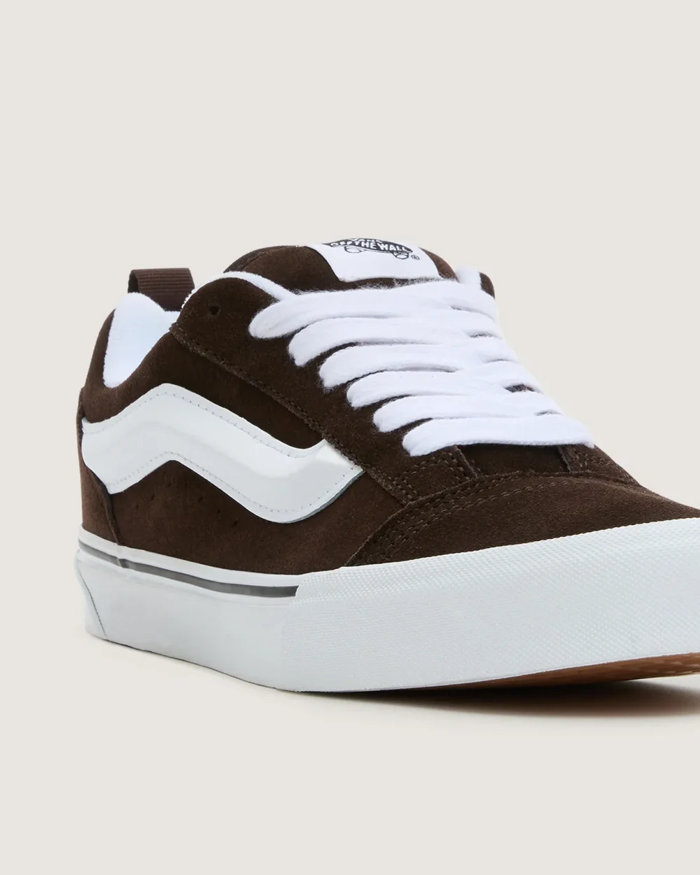 VANS - נעלי סניקרס Knu Skool – V009QCNWH – brown-white – 7