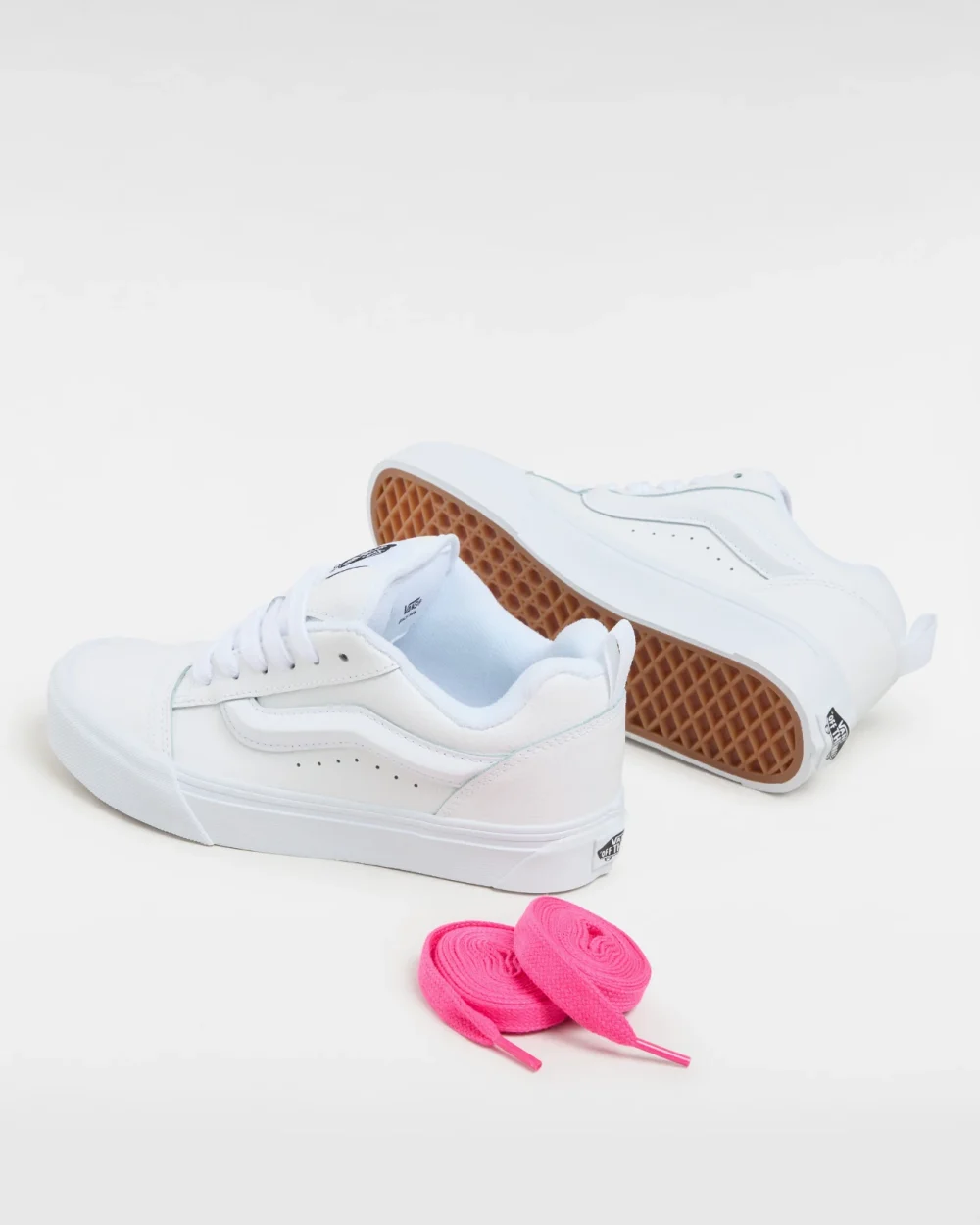 VANS - נעלי סניקרס Knu Skool – V009QCW00 – leather-true-white – 2