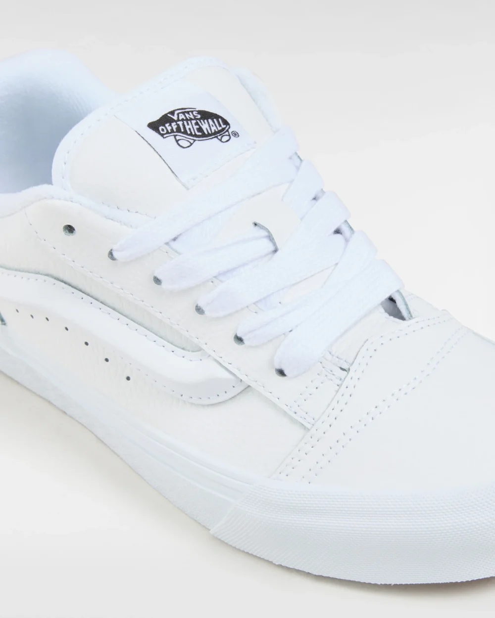 VANS - נעלי סניקרס Knu Skool – V009QCW00 – leather-true-white – 3