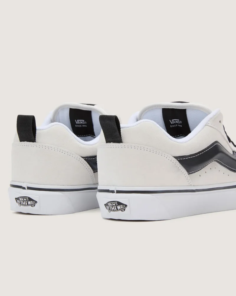 VANS - נעלי סניקרס Knu Skool – V009QCYB2 – suede-white-black – 6