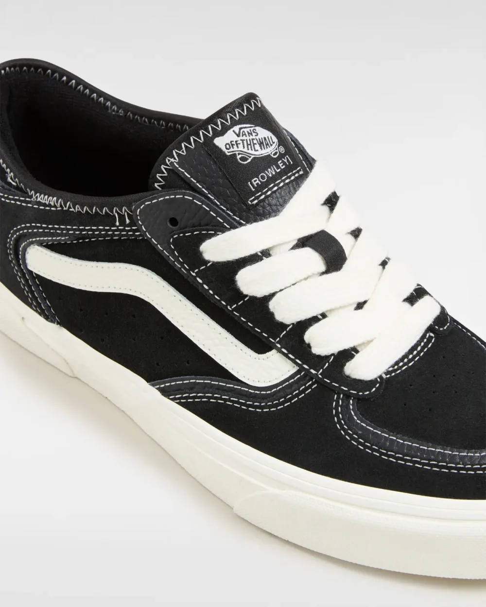 VANS - נעלי סניקרס Rowley Classic – V009QJBPT – black-marshmallow – 3