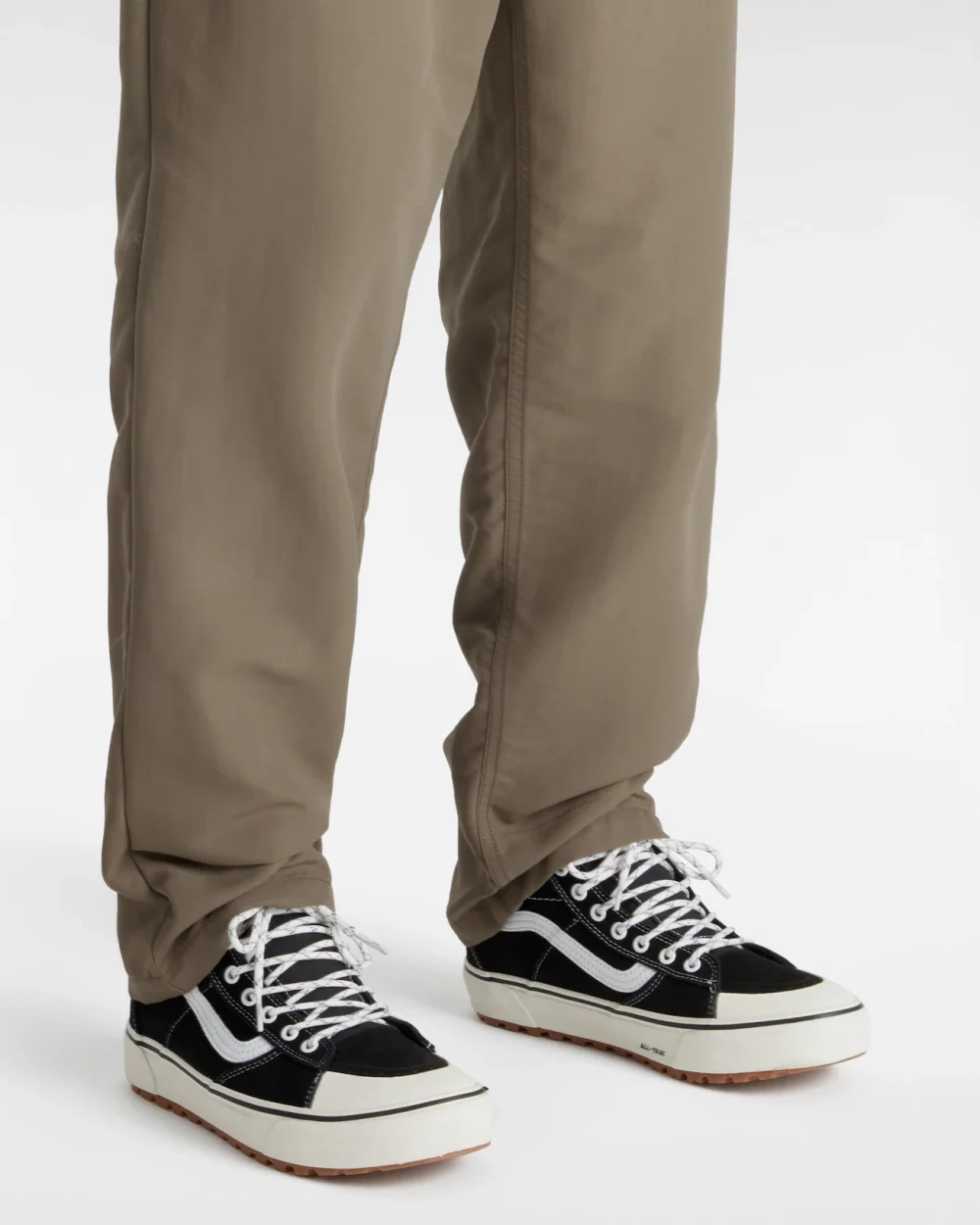 VANS - נעלי סניקרס Mte Sk8-Hi Waterproof – V00CVT6BT – black-true-white – 4
