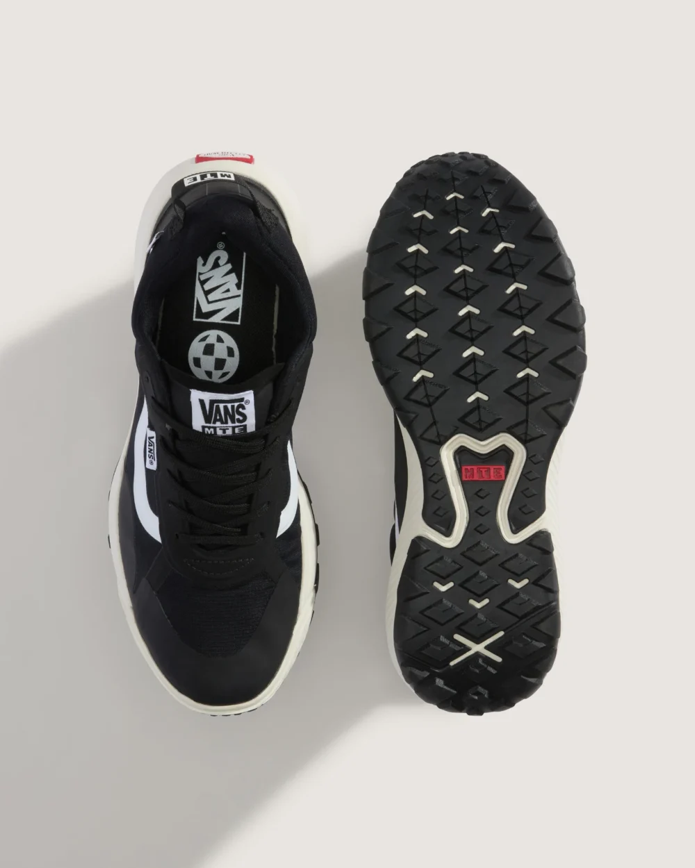 VANS - נעליים Mte Crosspath – V00CVUBA2 – black-white – 2