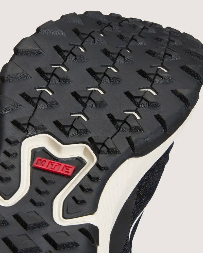 VANS - נעליים Mte Crosspath – V00CVUBA2 – black-white – 6