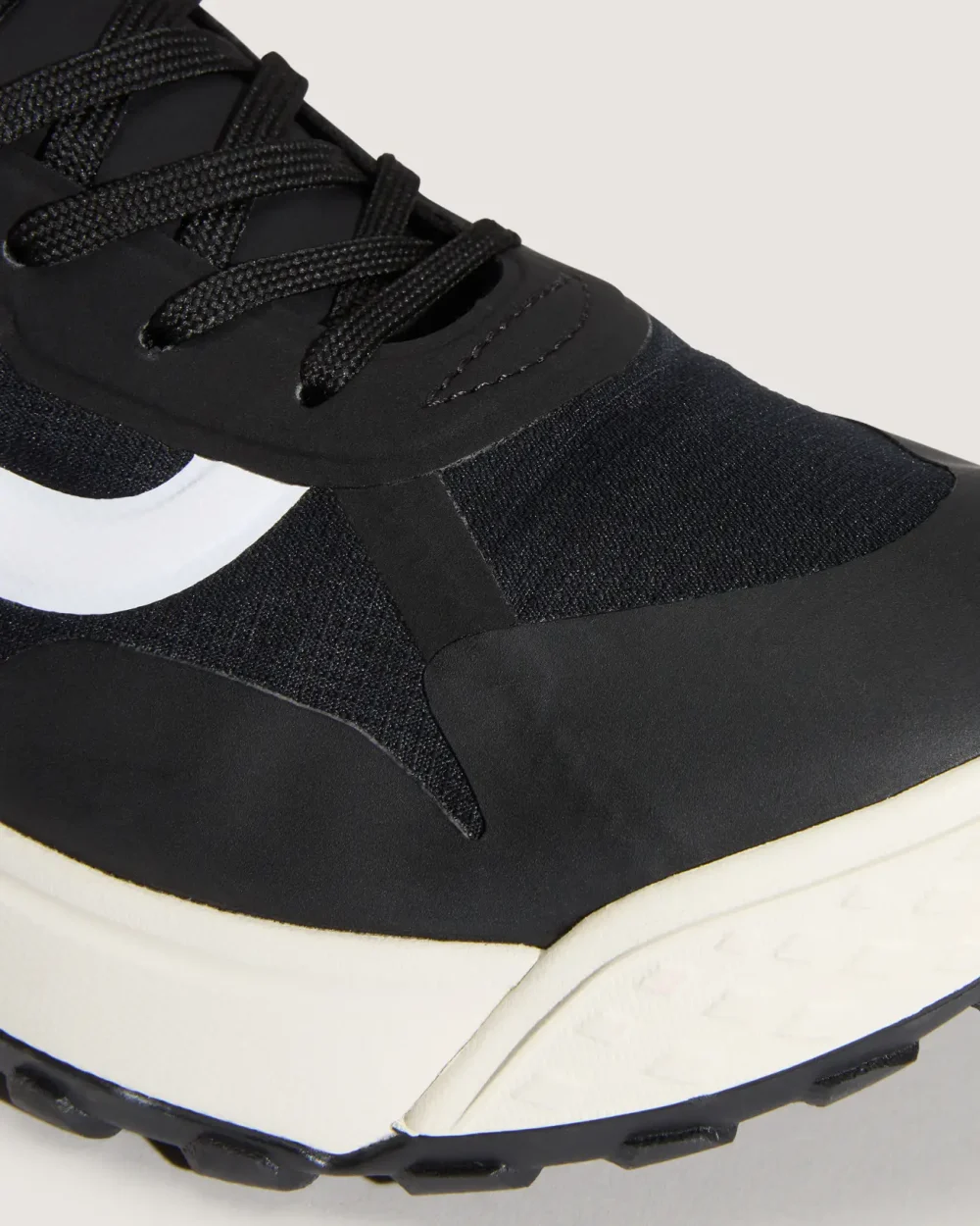 VANS - נעליים Mte Crosspath – V00CVUBA2 – black-white – 7