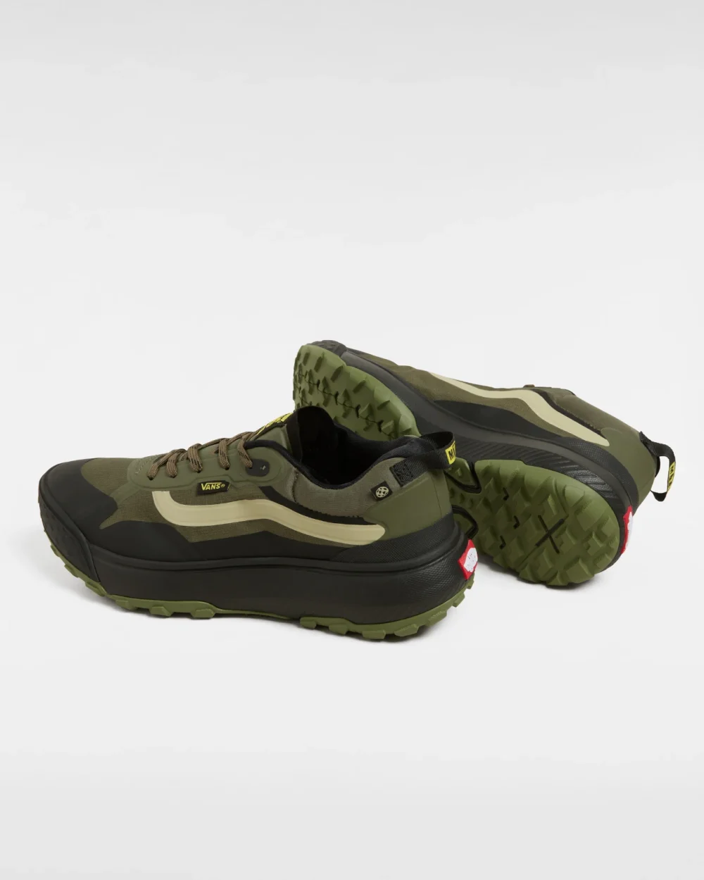 VANS - נעליים Mte Crosspath – V00CVUOLV – olive – 2