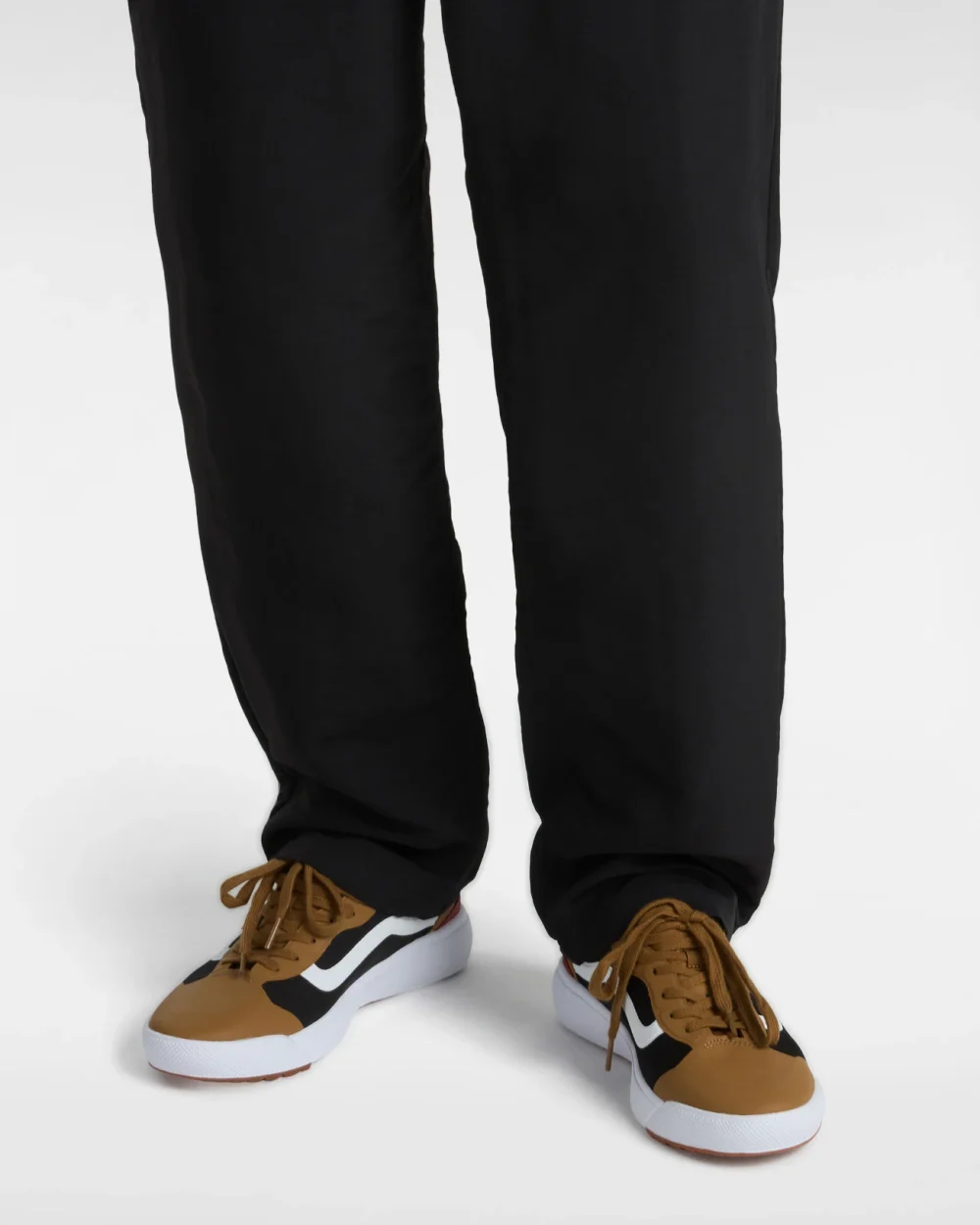 VANS - נעליים Mte Ultrarange Exo – V00CWCY49 – brown-black – 4