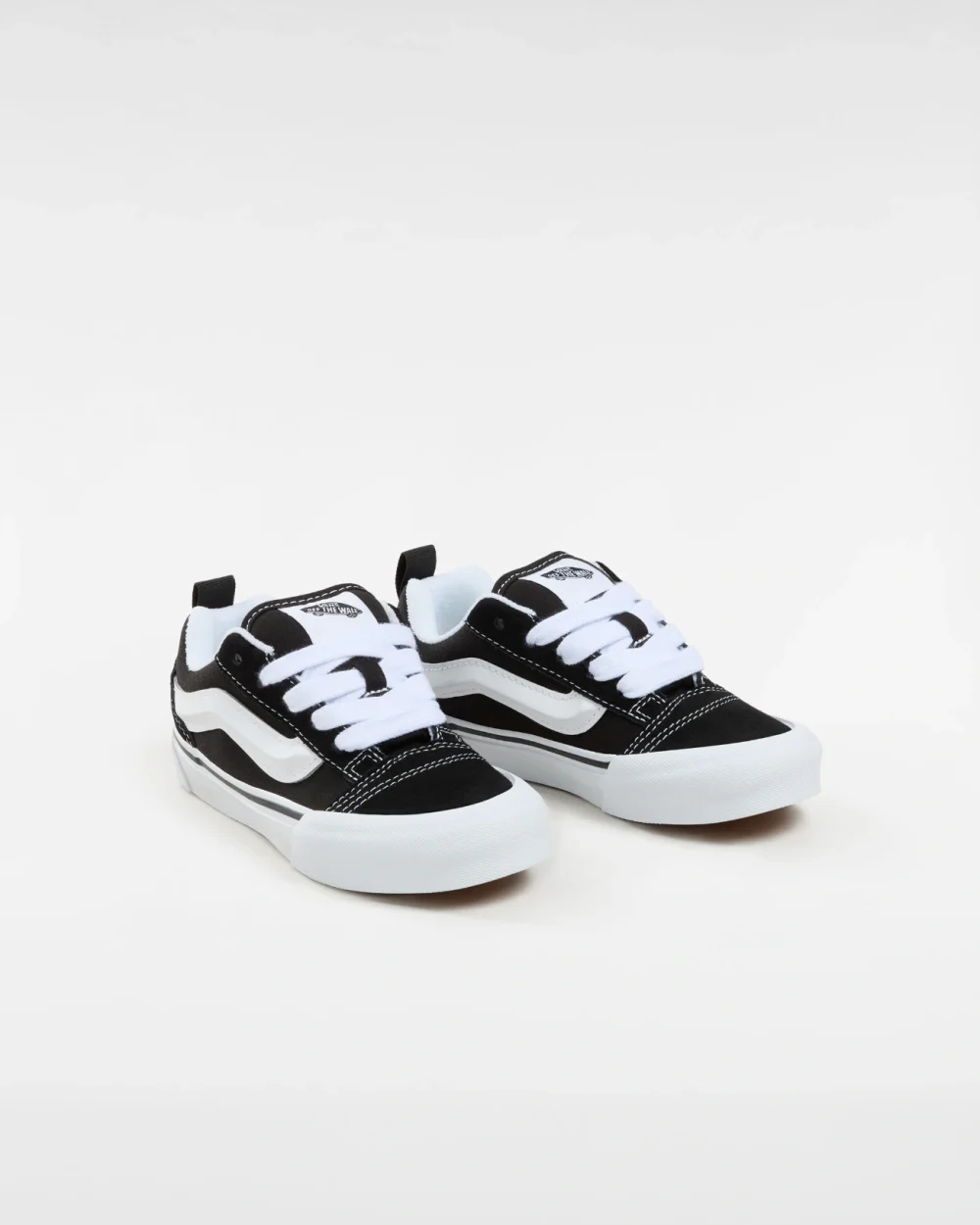 VANS - סניקרס ילדים Knu Skool – V00CYU6BT – black-true-white – 1