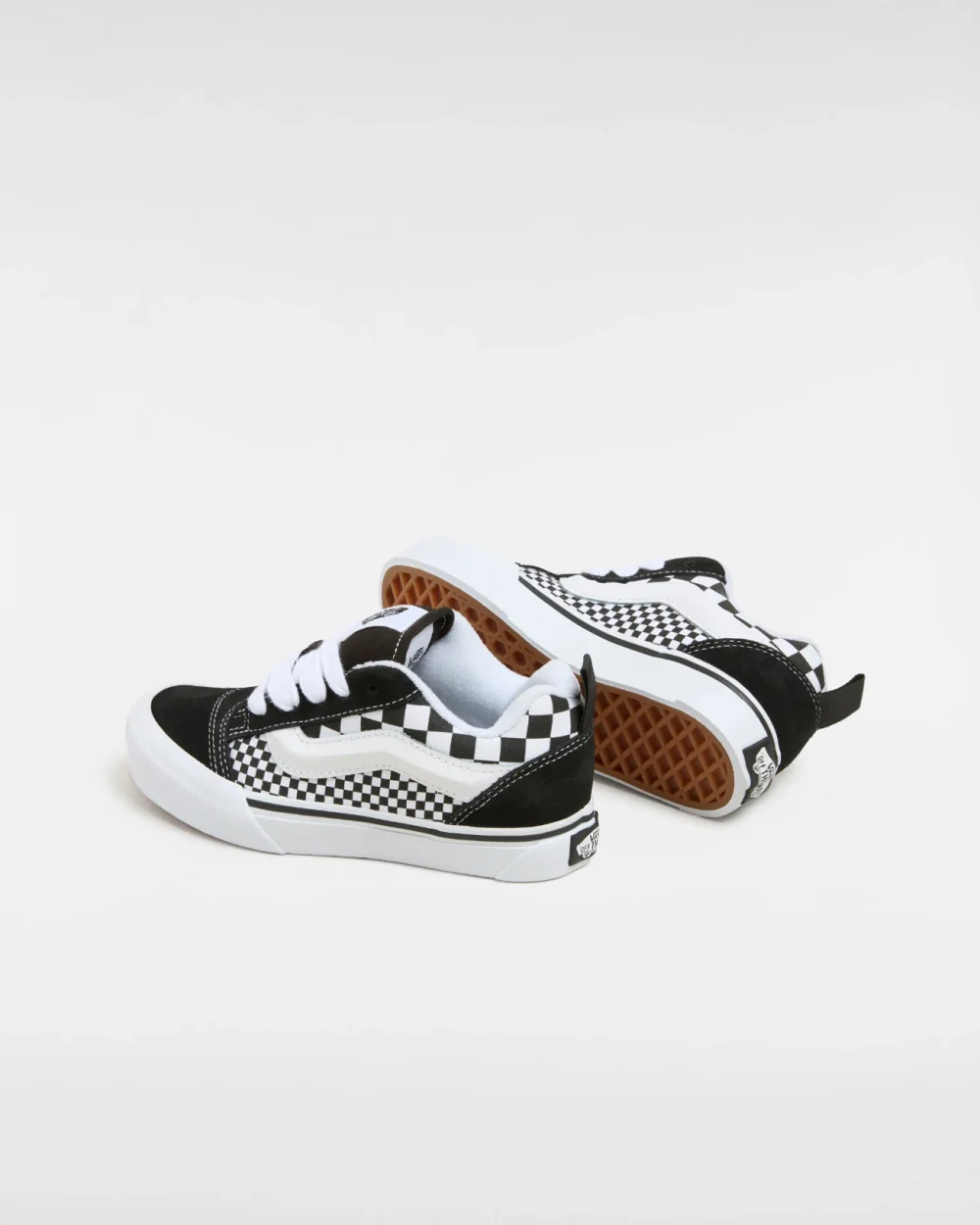 VANS - סניקרס ילדים Knu Skool – V00CYUBMW – mix-checker-black-true-white – 2