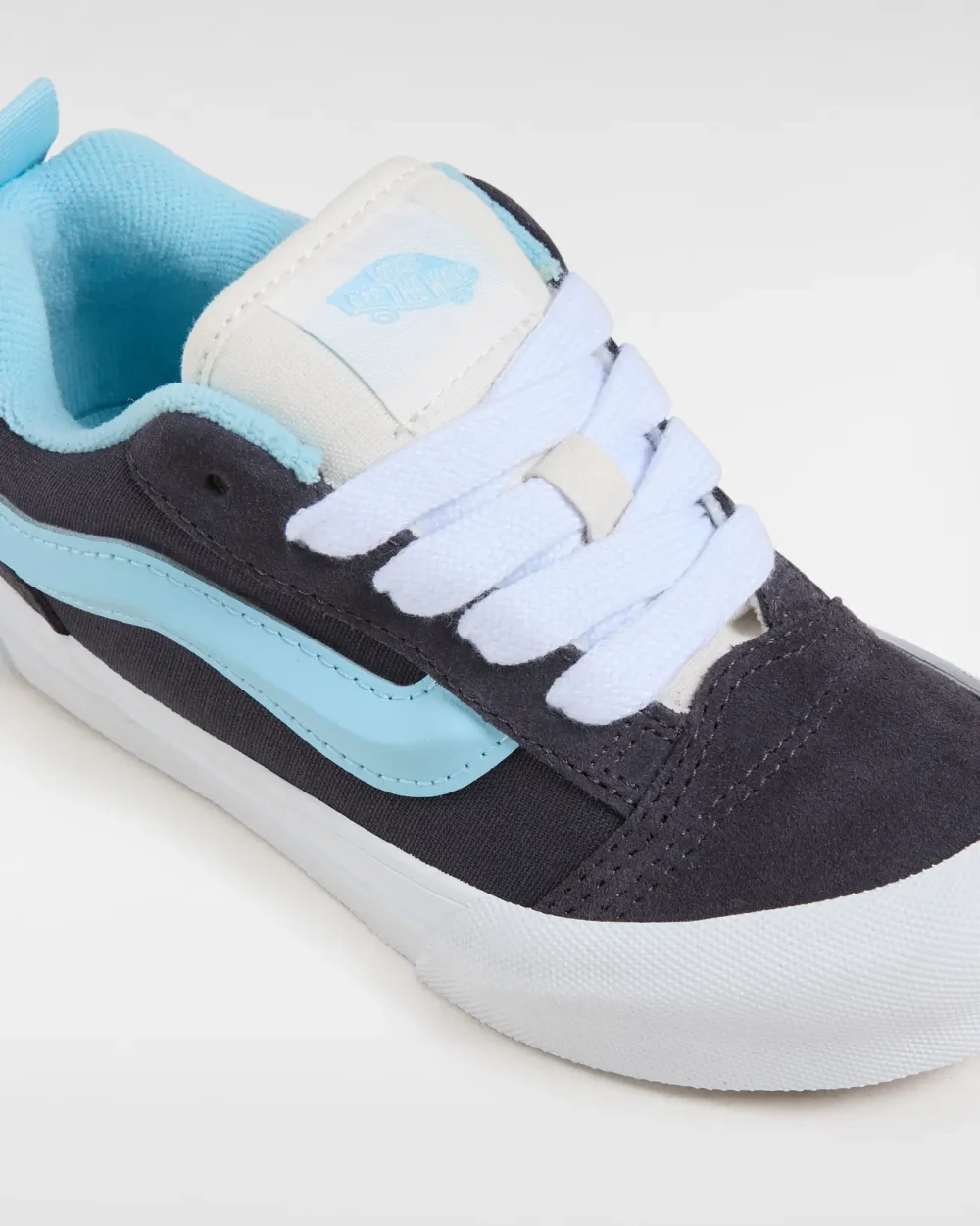 VANS - סניקרס ילדים Knu Skool – V00CYUY31 – retro-sport-grey-blue – 3