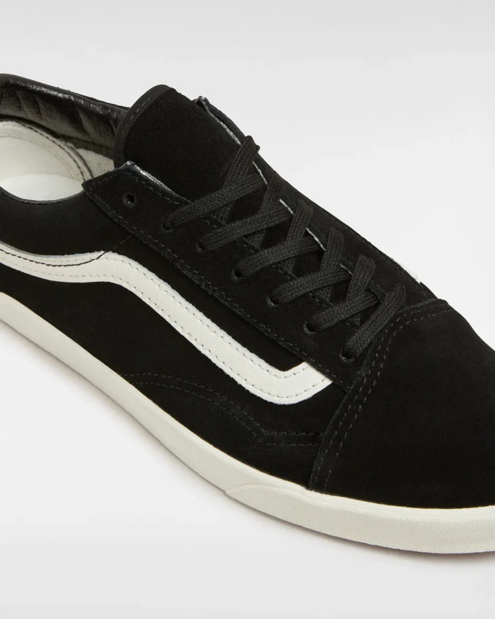 VANS - נעלי סניקרס Old Skool Lowpro – V00D0E1KP – black-marshmallow – 3