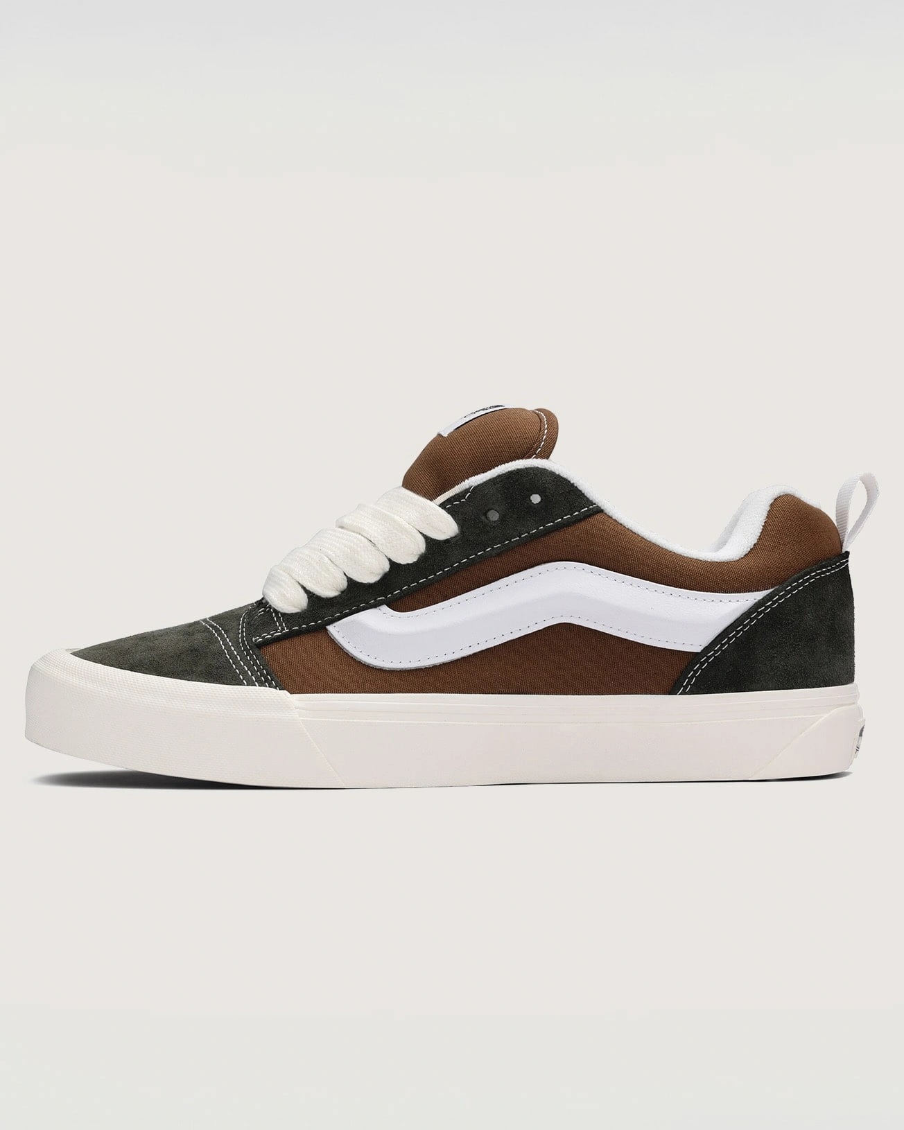 VANS - נעלי סניקרס Knu Skool – V00D22BW2 – color-blocking-brown-brown – 1