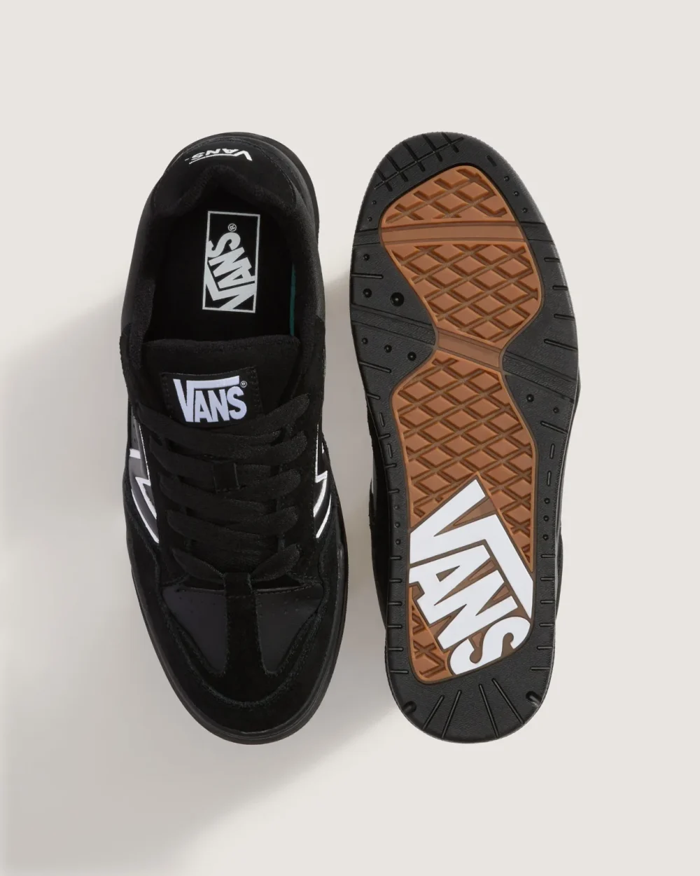 VANS - נעלי סניקרס Upland – V00D25B8C – black-black-white – 2