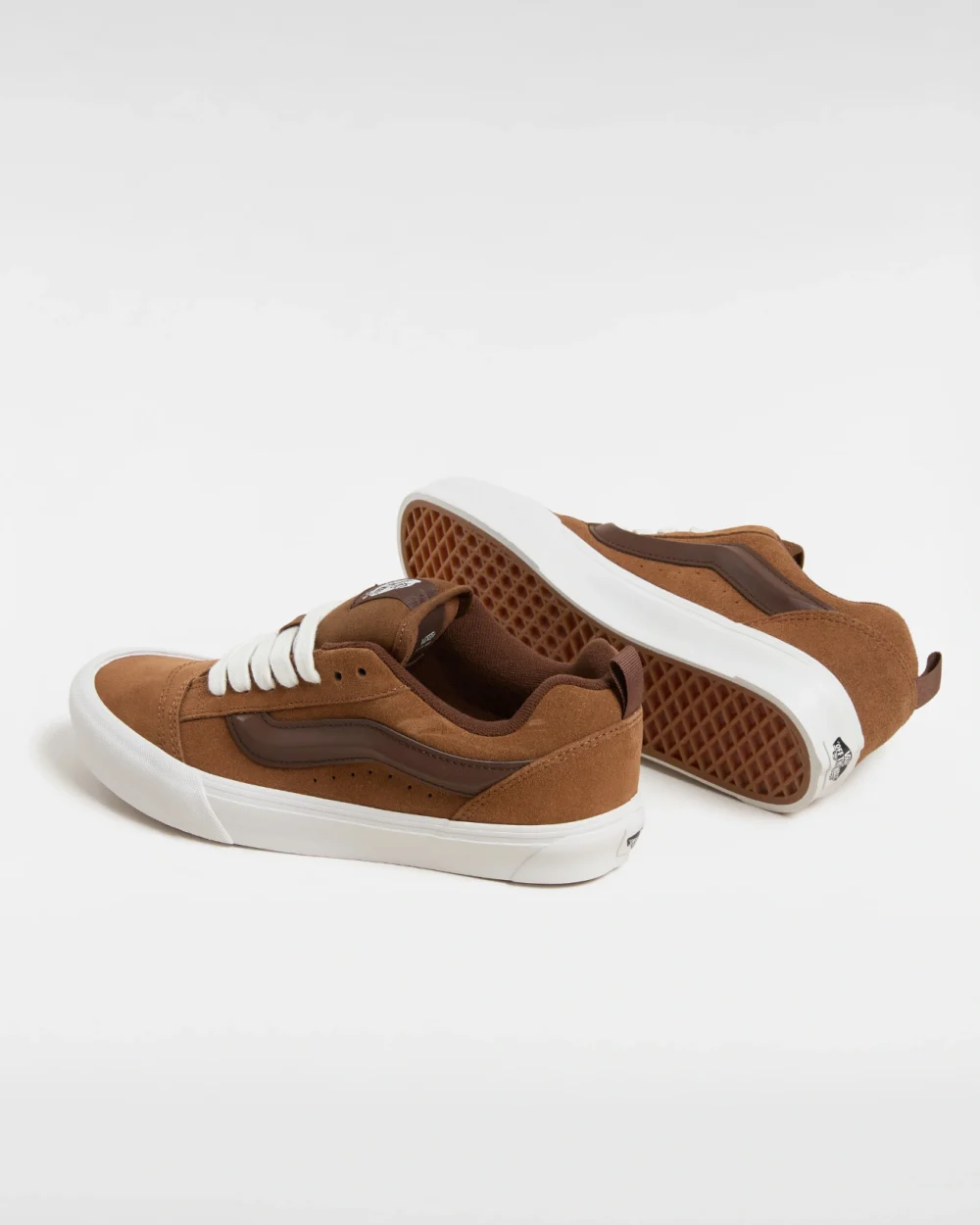 VANS - נעלי סניקרס Knu Skool – V00D6CDFM – suede-brown – 2