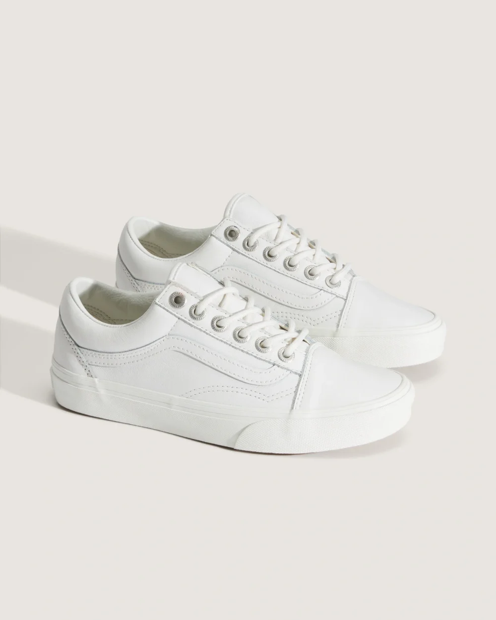 VANS - נעלי סניקרס Old Skool – V00D6WWHT – white – 1