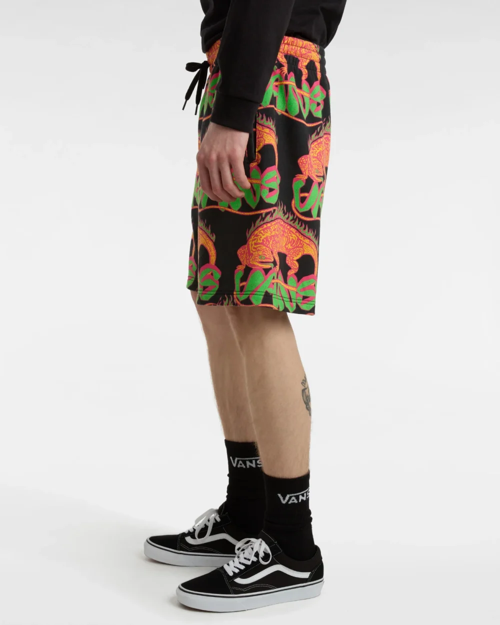 VANS - מכנסיים קצרים Chameleon Loose Fleece – V00G72BLK – black – 3