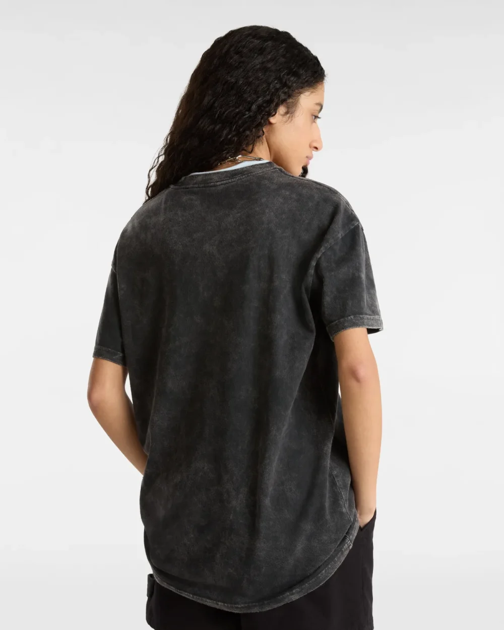 VANS - טי שירט Guitar Solo Oversized – V00GJ6BLK – black – 2