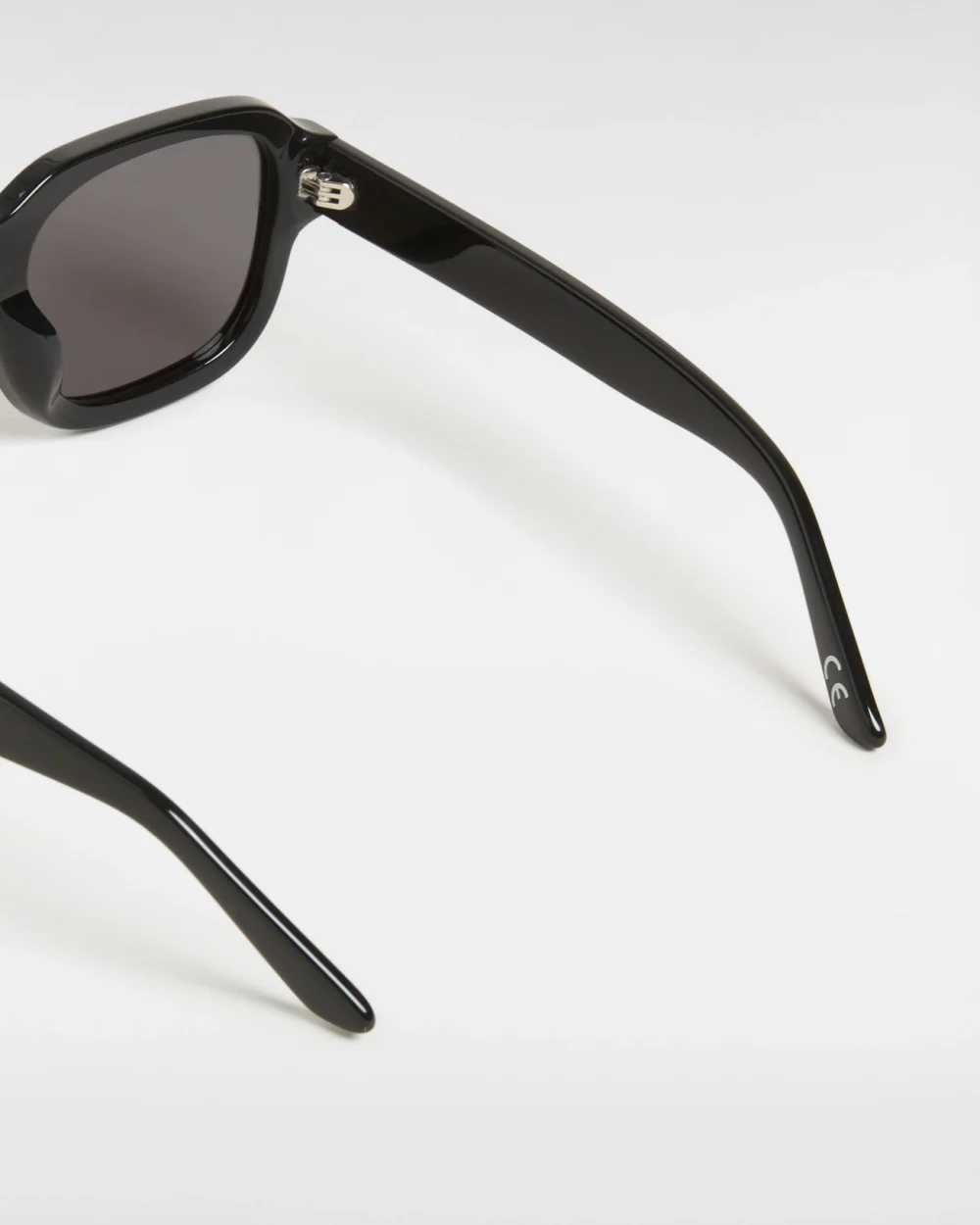 VANS - משקפי שמש Vans 66 – V00GMXBLK – black – 3