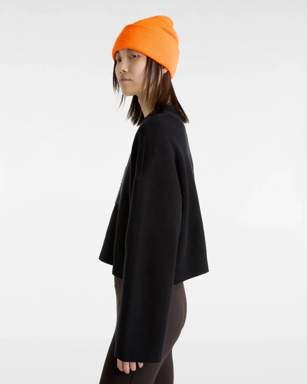 VANS - סווטשירט Cammile Graphic – V00HHZBLK – black – 4