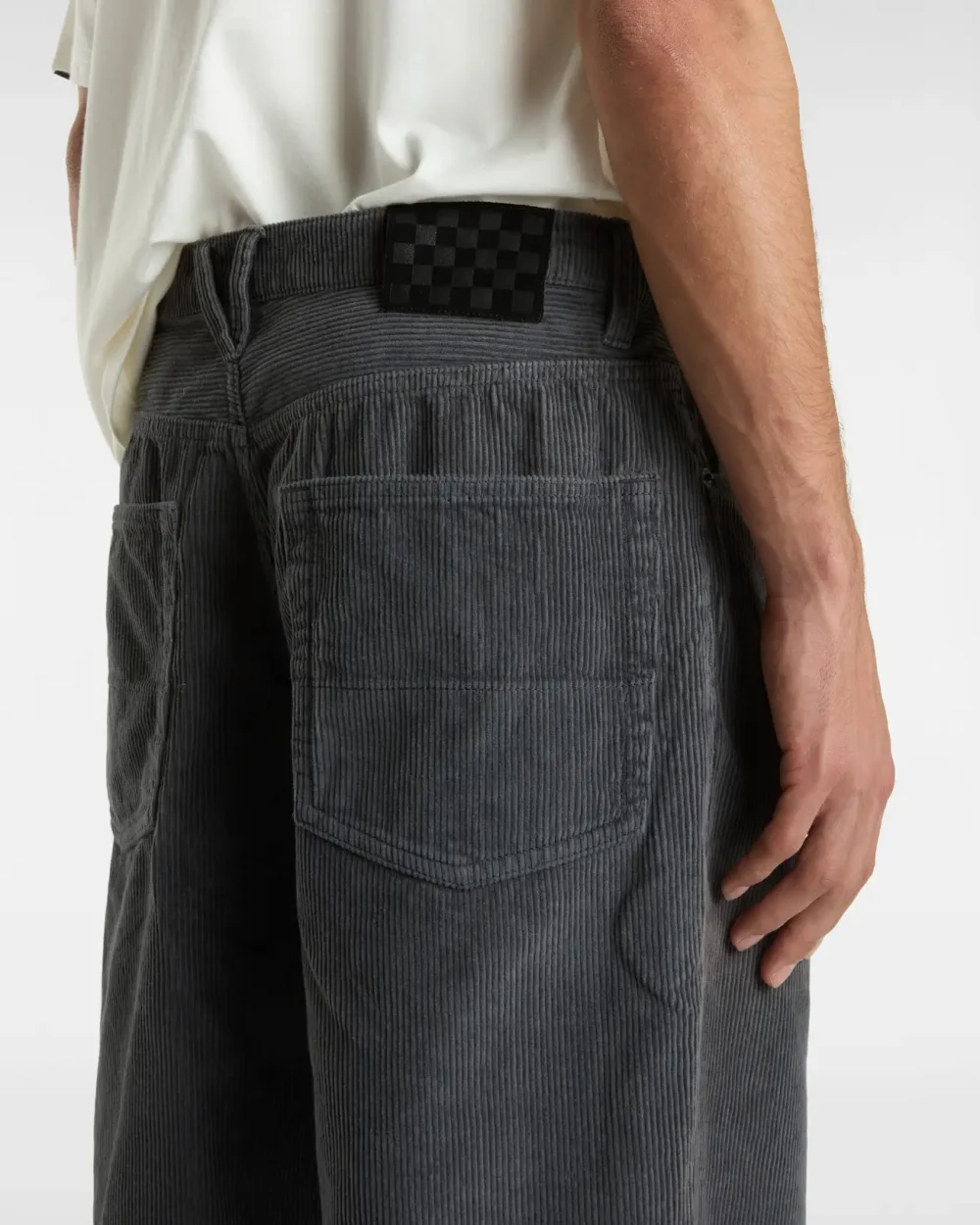 VANS - מכנסיים קצרים Check-5 Loose Corduroy – V00M371O7 – asphalt – 6