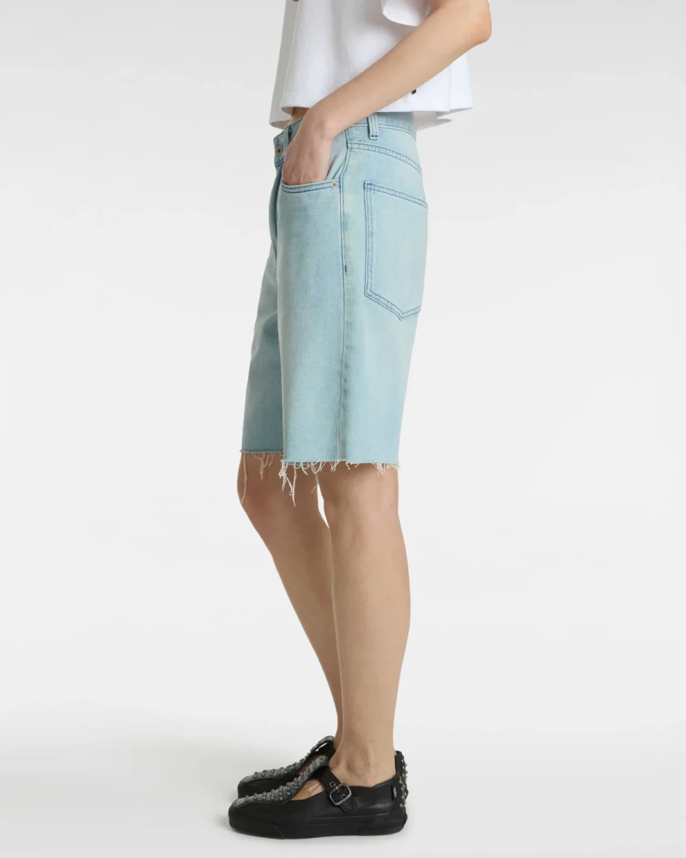 VANS - מכנסיים קצרים Sirelle Cut-Off – V00MBJTTJ – light-stonewash – 4