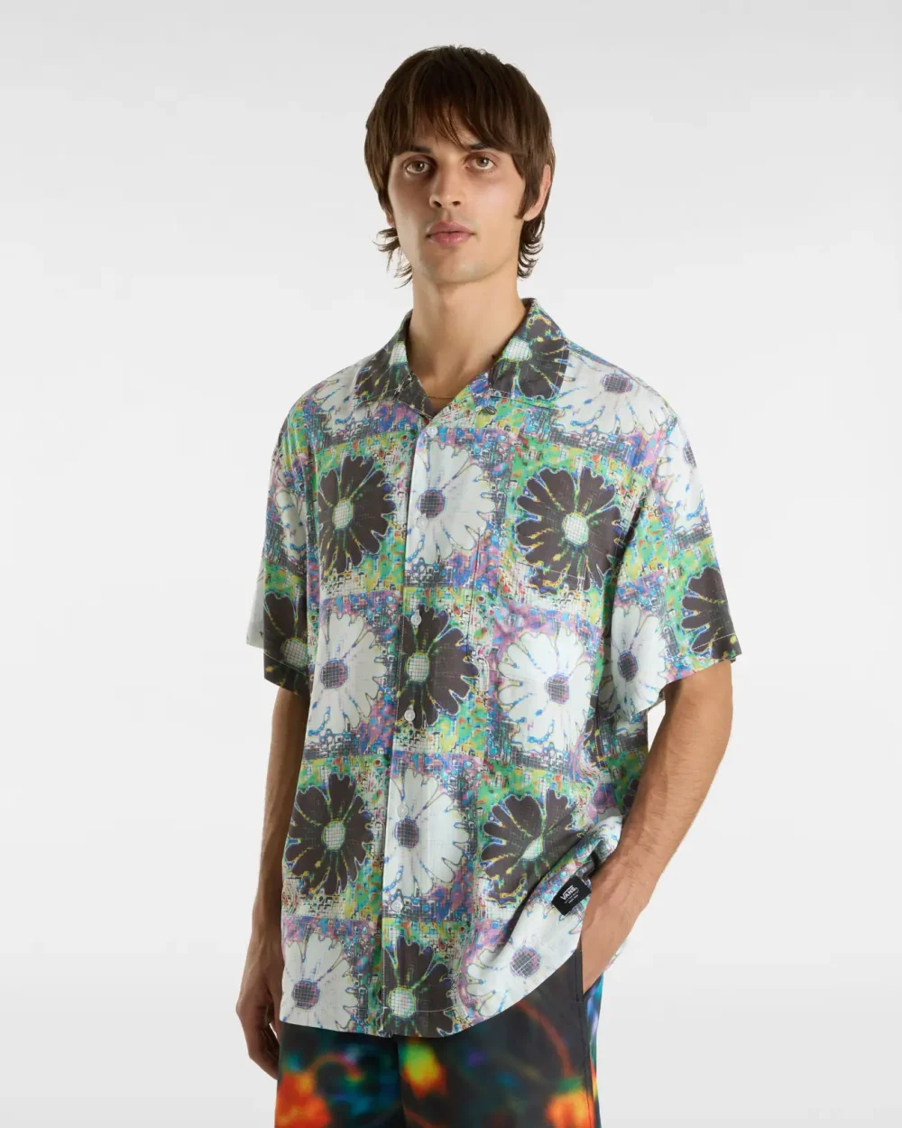 VANS - חולצה מכופתרת קצרה Digitals Woven – V00NH6WTM – white-multi – 2