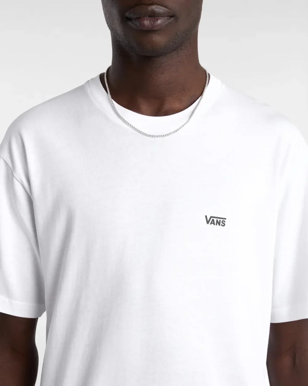 VANS - טי שירט Left Chest Logo – VA3CZEYB2 – white-black – 5