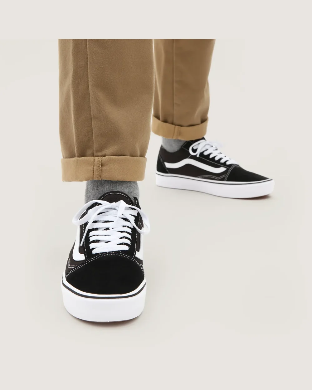 VANS - נעלי סניקרס Comfycush Old Skool – VA3WMAVNE – classic-black-true-whit – 2