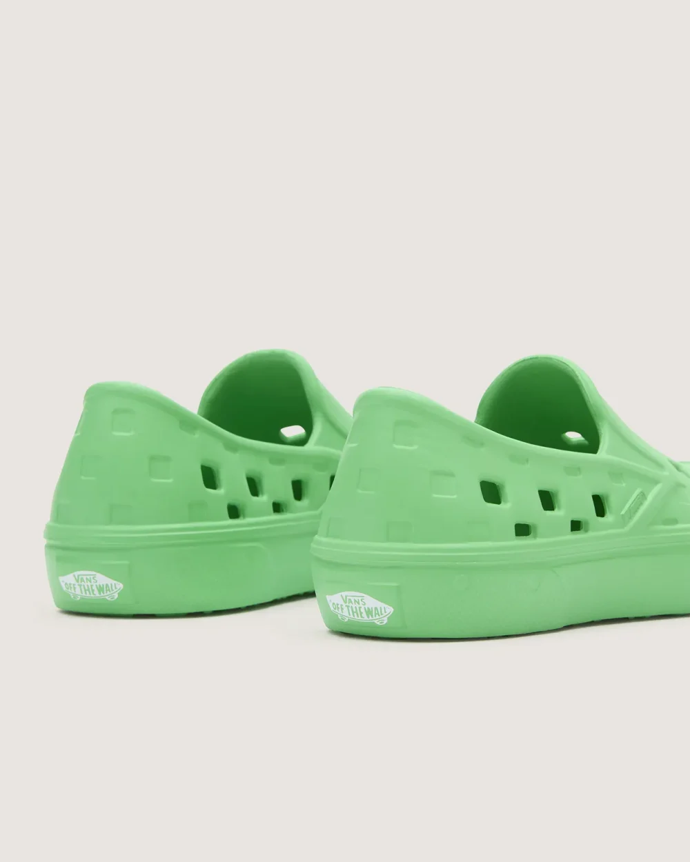 VANS - סניקרס ילדים Uy Slip-On Trk – VA4UVI041 – summer-brights-poison-green – 3