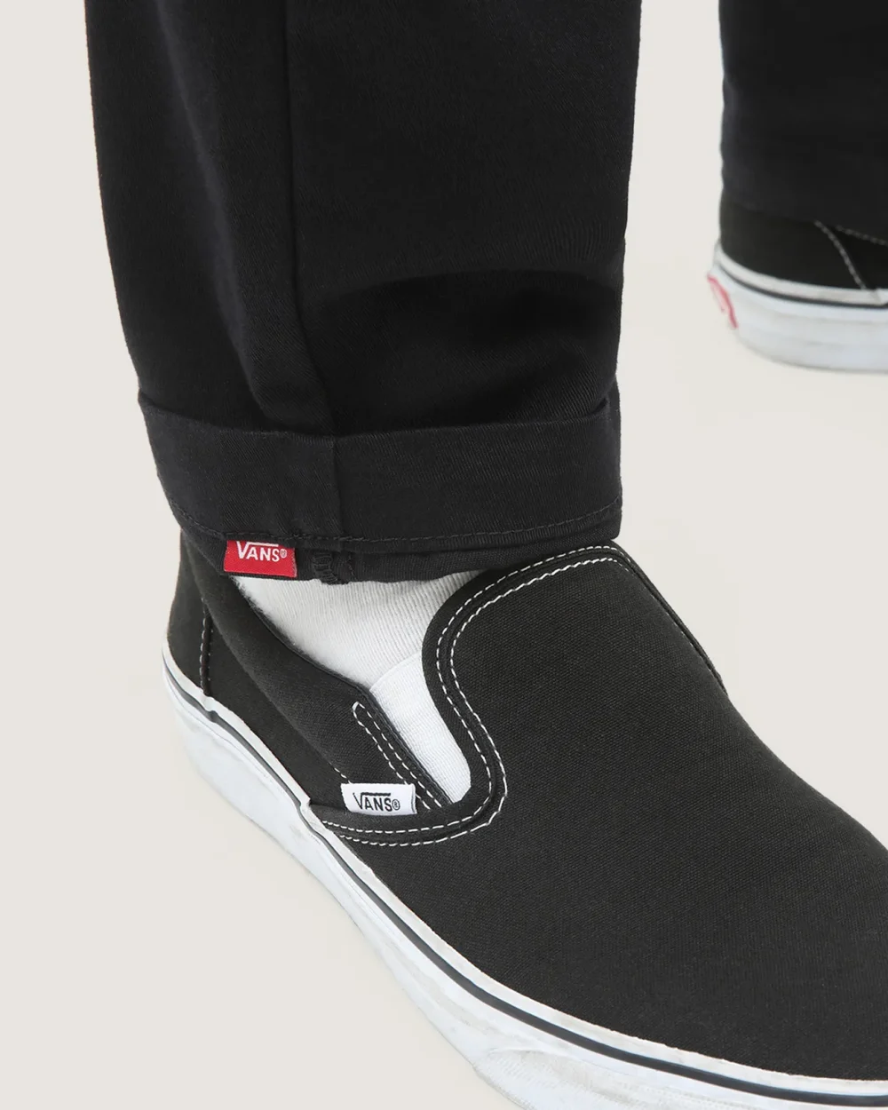 VANS - מכנסיים ארוכים Authentic Chino Slim – VA5FJ7BLK – black – 5