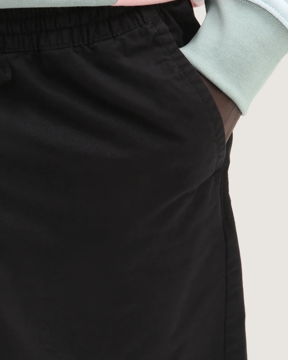 VANS - מכנסיים קצרים Range Relaxed Elastic – VA5FKDBLK – black – 3