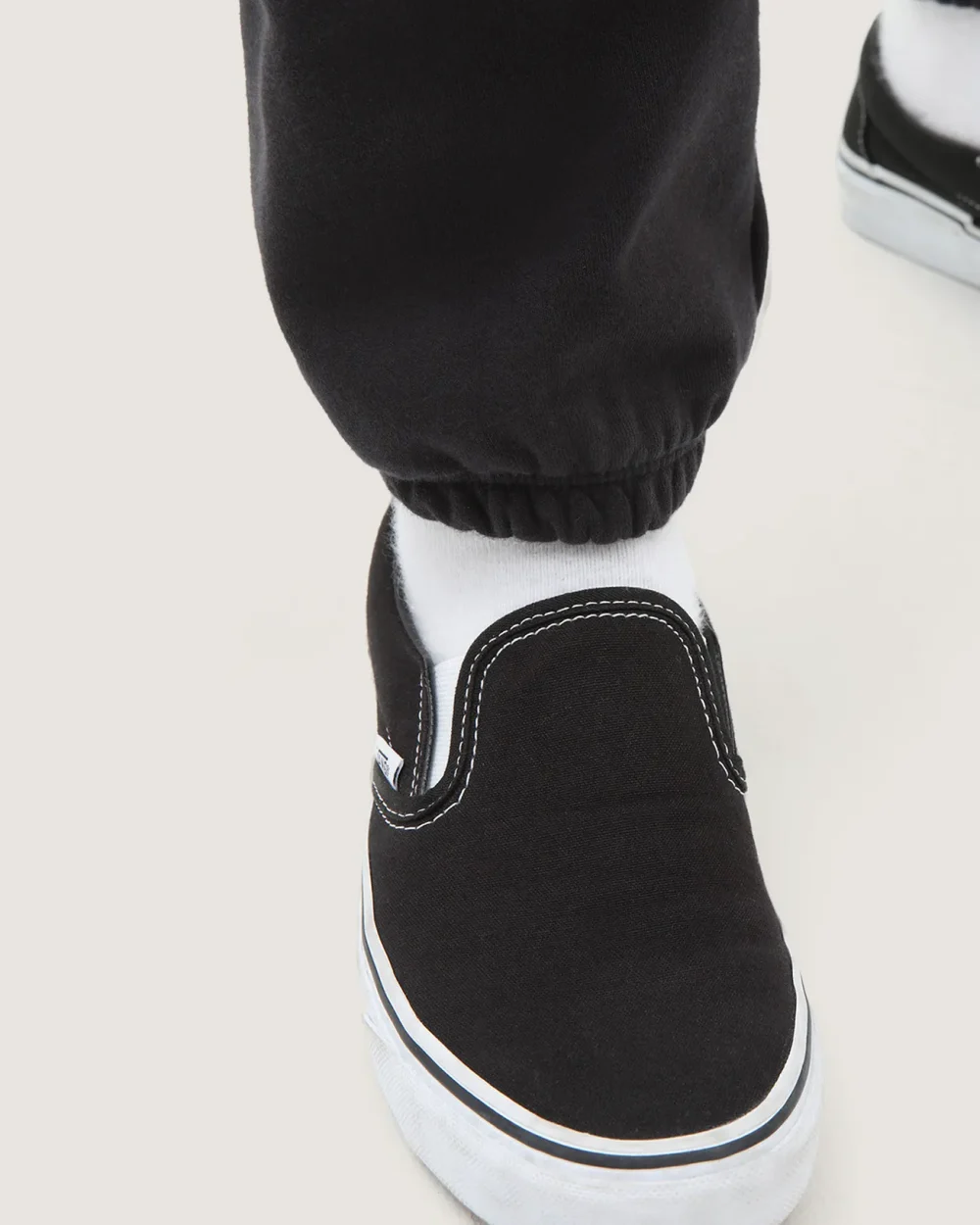 VANS - טרנינג Take It Easy – VA7RMTBLK – black – 4