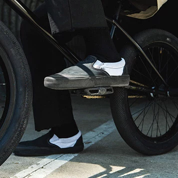 Read more about the article SLIP-ON BMX BY DAKOTA ROCHE
