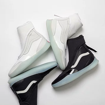 Read more about the article BOOT SKOOT LX של VAULT BY VANS