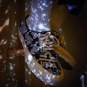 Read more about the article VAULT BY VANS מציגה את OG ERA LX, מארז קנבס משובץ