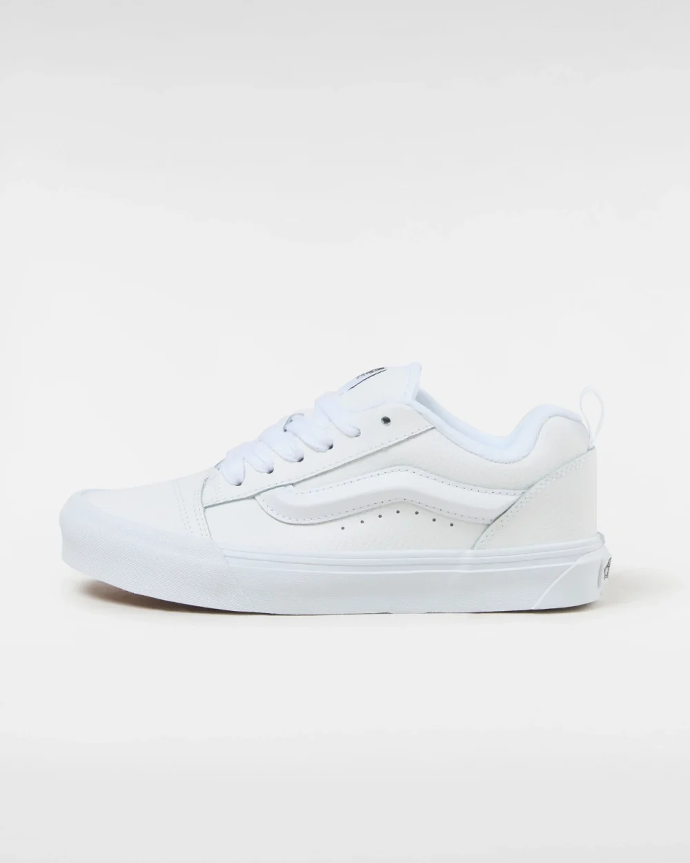 VANS - נעלי סניקרס Knu Skool – V009QCW00 – leather-true-white – 1