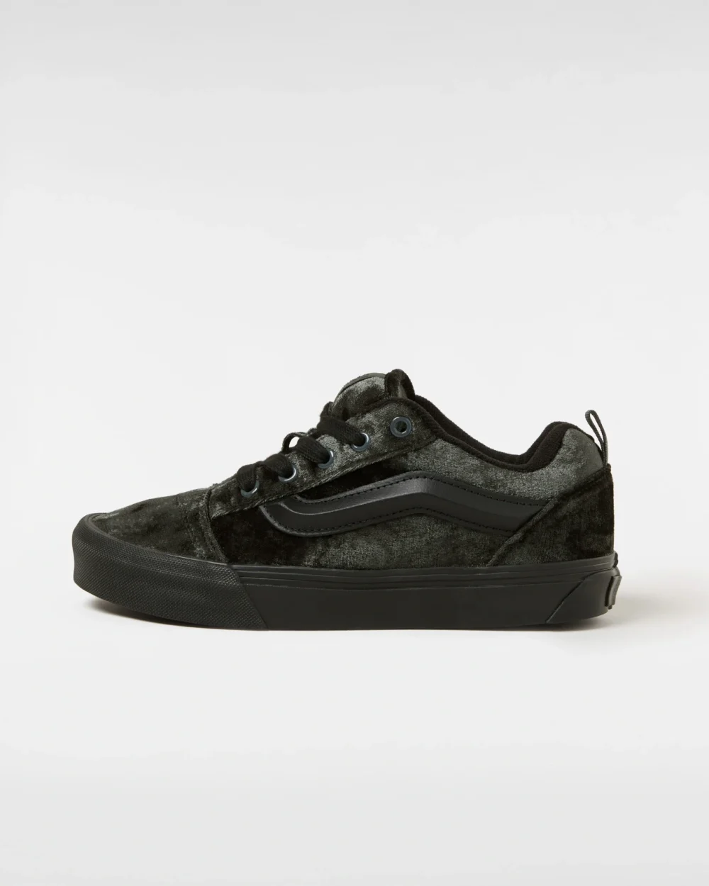 VANS - נעלי סניקרס Knu Skool – V00CRPPRM – velvet-touch-scarab – 1