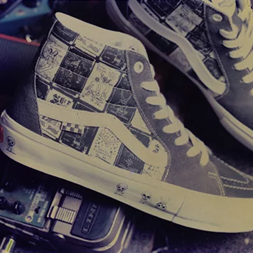 220502-DanielJohnston-cover-rev__2_