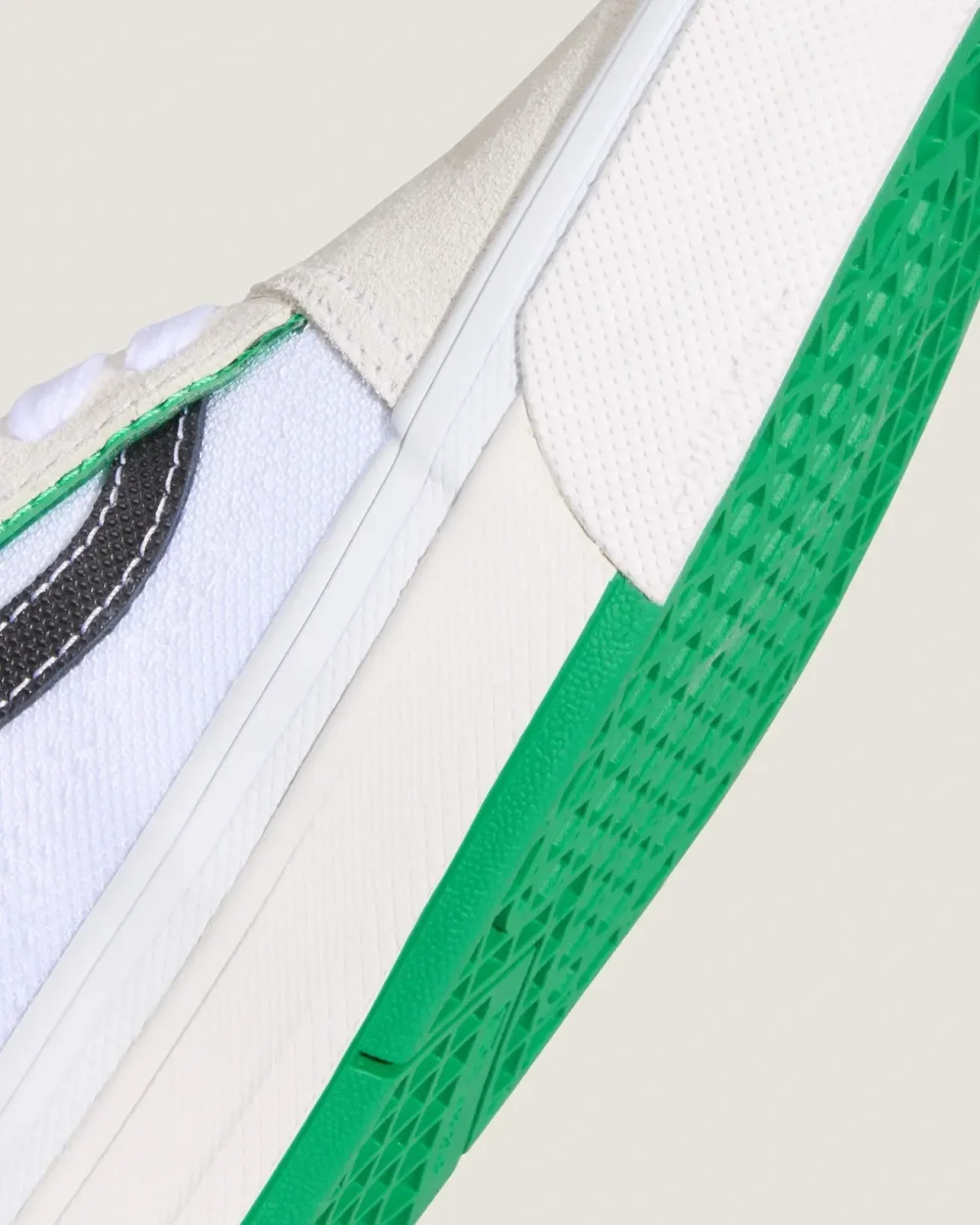 VANS - נעלי סקייט Skate Old Skool Wafflecup – V00EB7WGR – white-green – 5