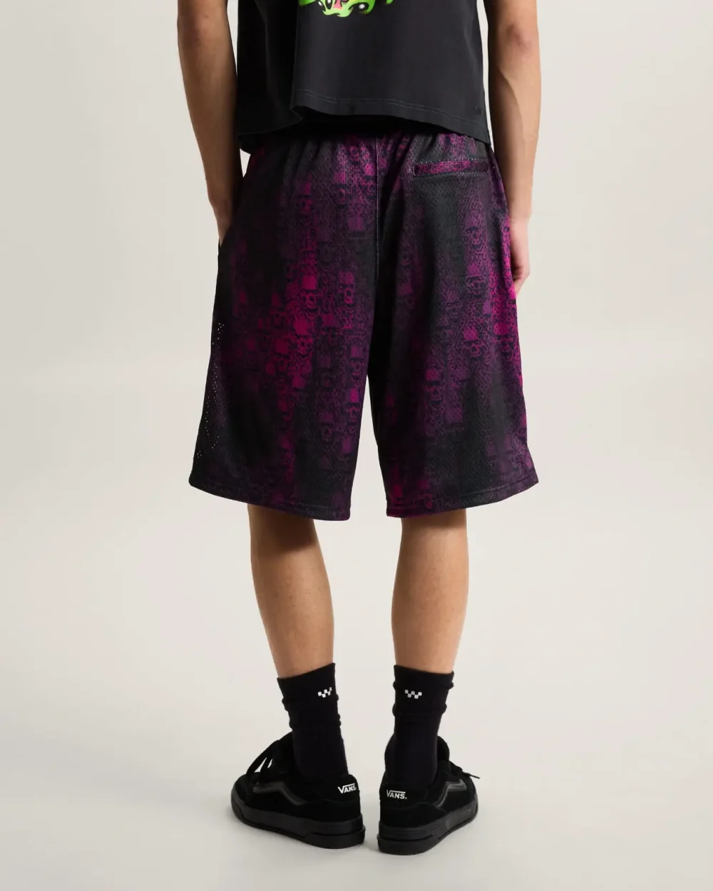 VANS - מכנס קצר Mesh Wreckpack – V00S10FTG – vivid-orchid – 3