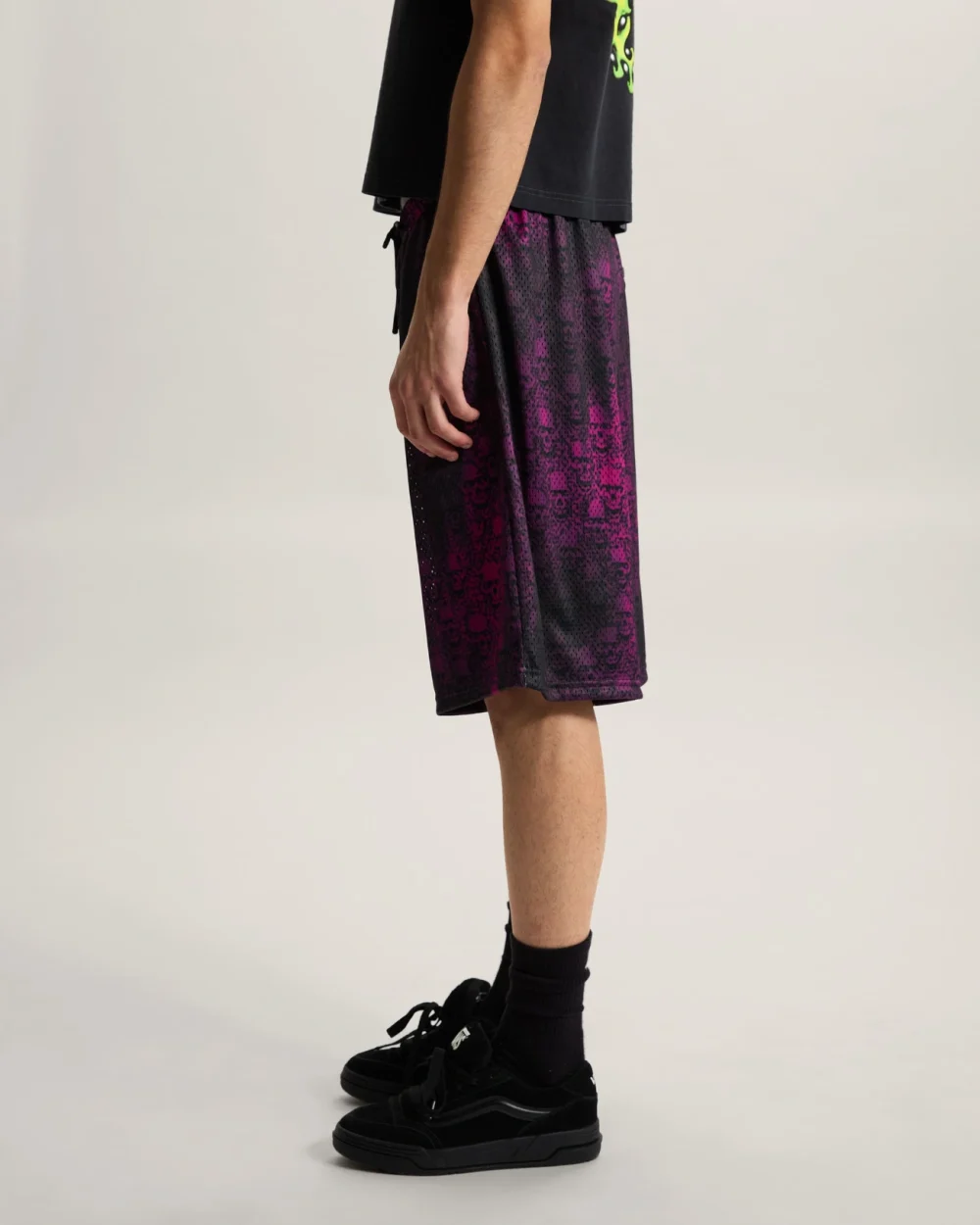 VANS - מכנס קצר Mesh Wreckpack – V00S10FTG – vivid-orchid – 4